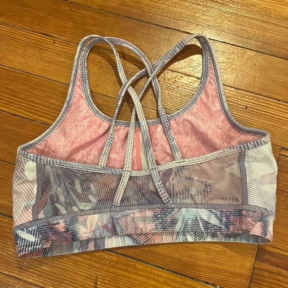 Peloton sports bra size M - Picture 3 of 4